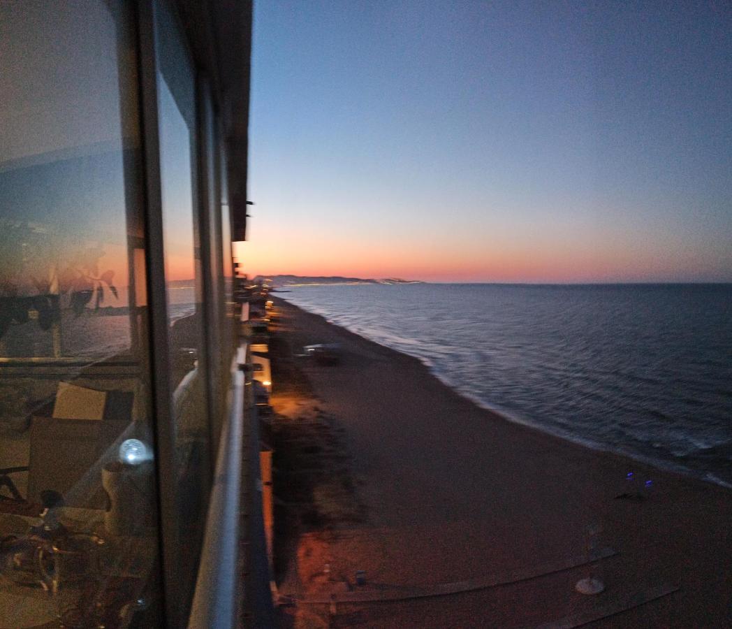 Sunset Room At Front Beach - Habitacion En La Playa Piso Privado Tavernes de la Valldigna Kültér fotó