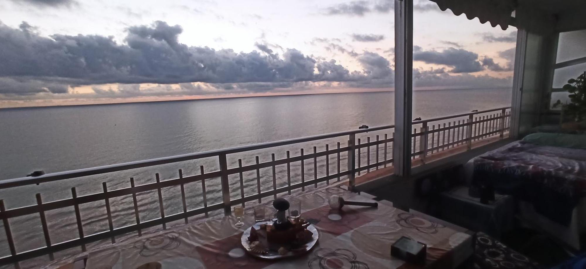 Sunset Room At Front Beach - Habitacion En La Playa Piso Privado Tavernes de la Valldigna Kültér fotó